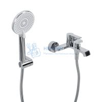 Смеситель для ванны и душа в комплекте с ручным душем, шлангом и держателем BelBagno AURORA-VASM-CRM