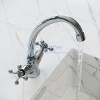 Смеситель для кухни AVRORA Vesta с высоким поворотным изливом AV2120